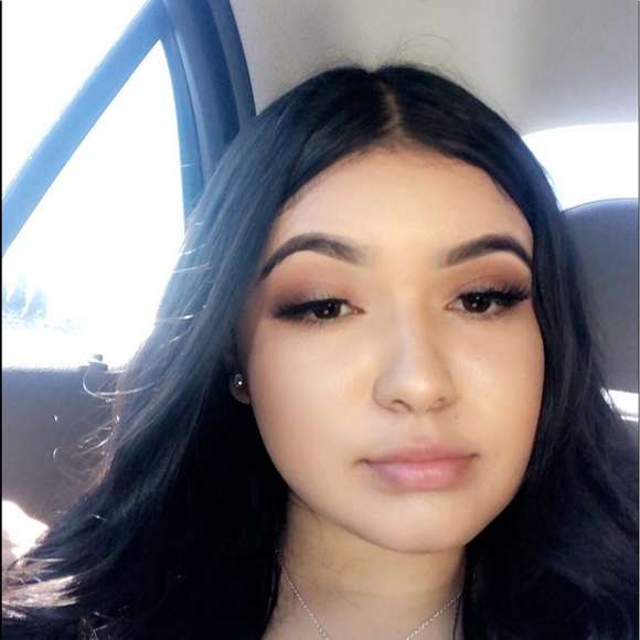 Meet your Posher, Paulina - Picture 1 of 1